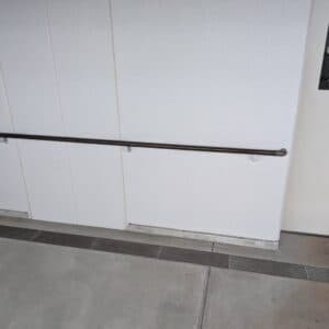 広島市中区の集合住宅で網戸や家具類など回収