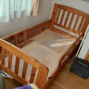 兵庫県で不用品回収(ベッド・棚)致しました