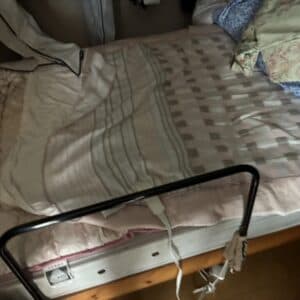 神戸市で不用品(介護ベッド・布団など)回収致しました
