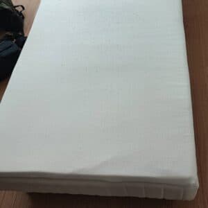 神戸市で不用品(ベッド・マットレス・生活雑貨など)回収致しました