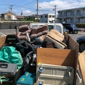 米子市で引越しの際に椅子や机など処分